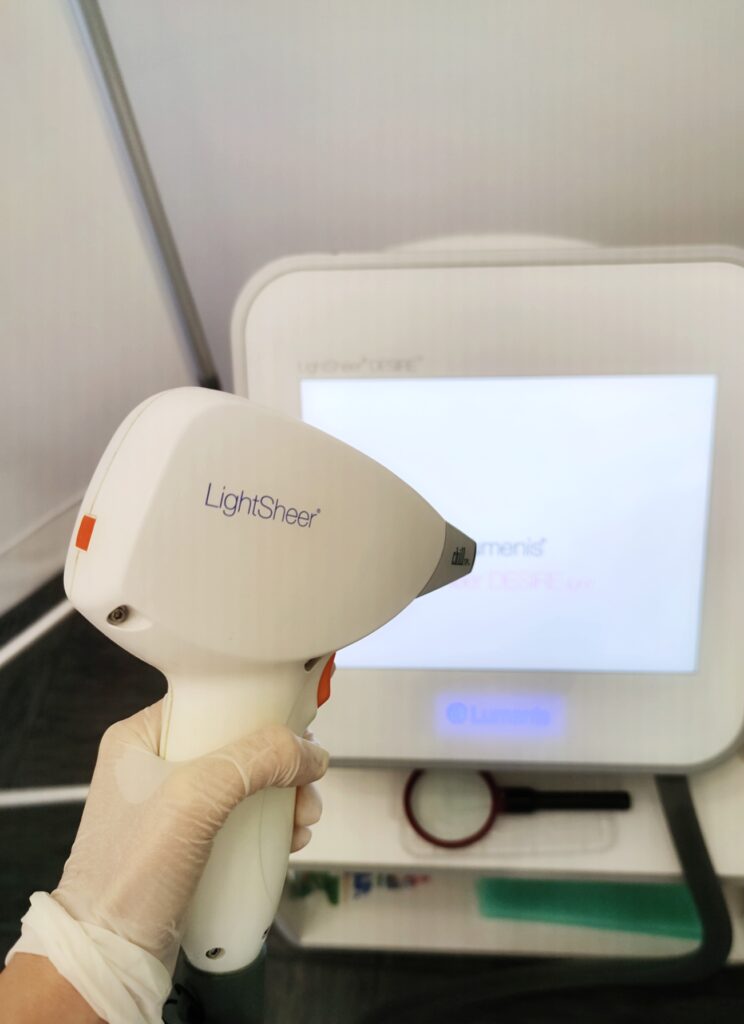 Il laser a diodo LightSheer di Lumenis usato nello studio